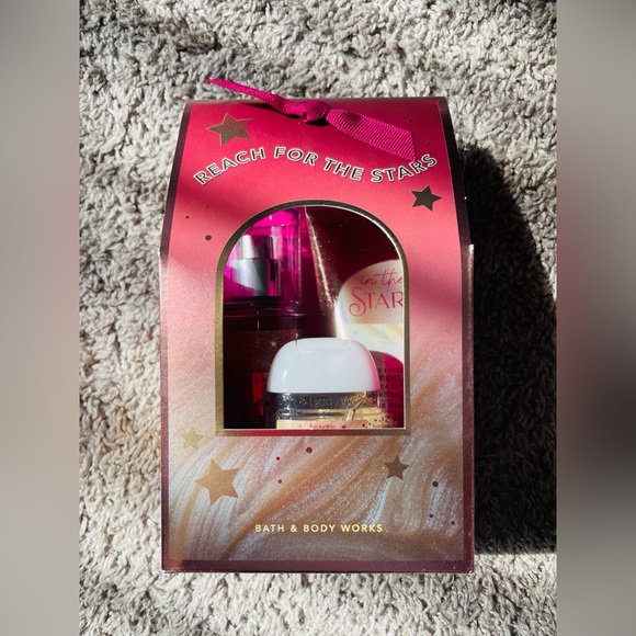 🌟🌸🌟 Bath & Body Works In The Stars mini gift set - Picture 1 of 3